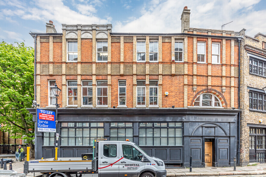 32 Clerkenwell Close, London for lease - Primary Photo - Image 1 of 3