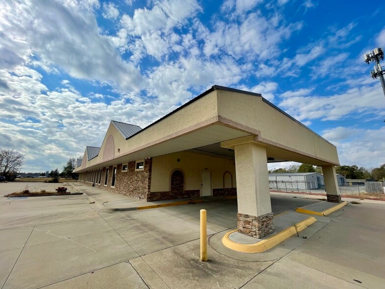 306-308 N 24th St, Rogers, AR for lease - Building Photo - Image 3 of 28