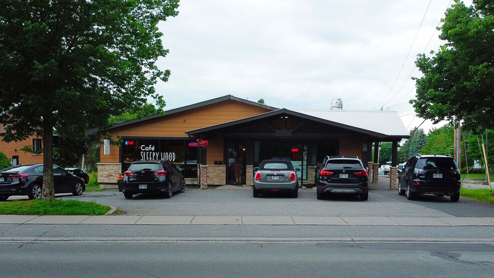 315 Ch Ozias-Leduc, Otterburn Park, QC for lease - Primary Photo - Image 1 of 2