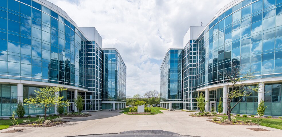 220 Lexington Green Cir, Lexington, KY for lease - Building Photo - Image 1 of 1