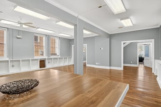 115 E Market St, Warrenton, NC for lease Interior Photo- Image 2 of 23