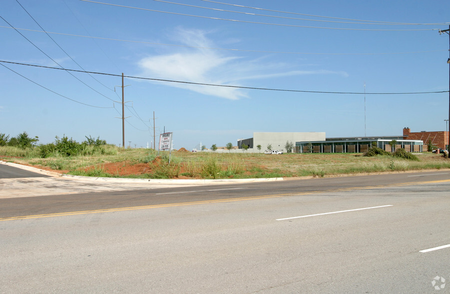 Broadway Extension & Hefner Rd, Oklahoma City, OK for sale - Building Photo - Image 2 of 4