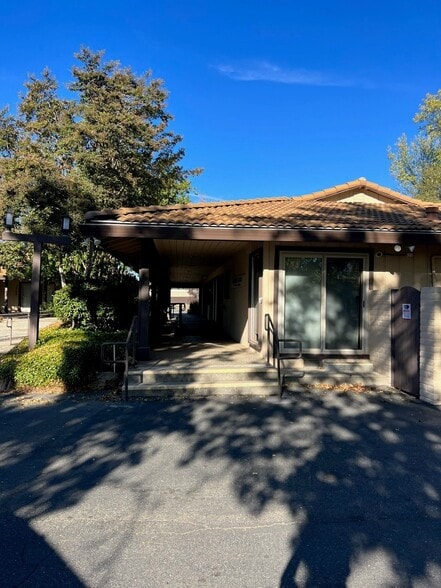 3475 Taylor Rd, Loomis, CA for lease - Primary Photo - Image 1 of 5
