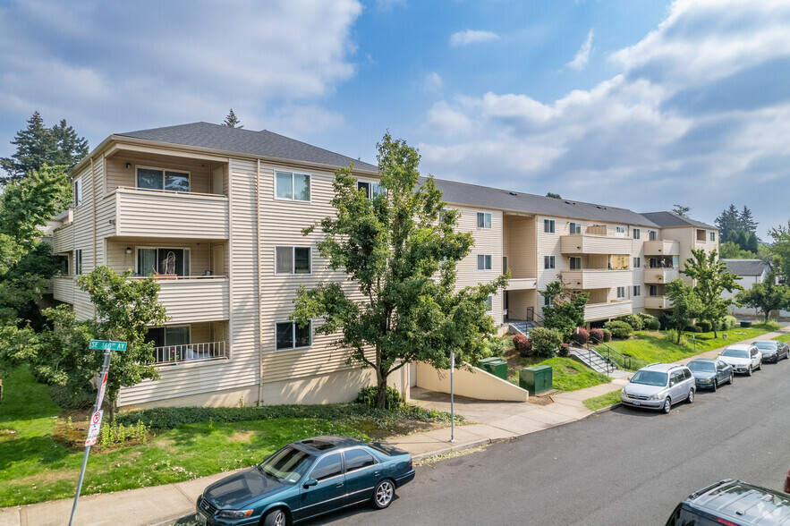 100 SE 160th Ave, Portland, OR for sale - Primary Photo - Image 1 of 1