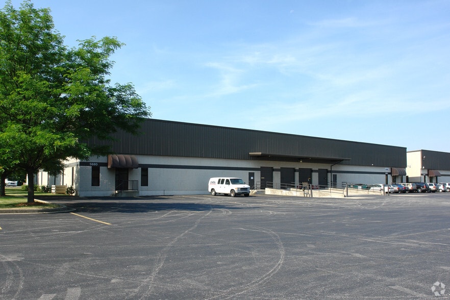 5680-5682 Shepherdsville Rd, Louisville, KY for lease - Building Photo - Image 2 of 13