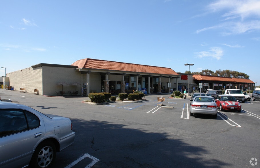 981-985 Tamarack Ave, Carlsbad, CA for lease - Building Photo - Image 2 of 7