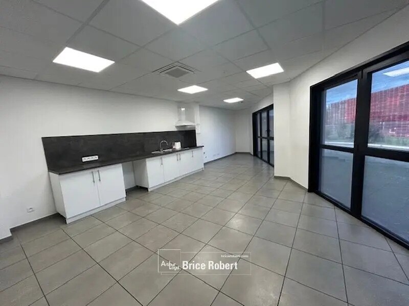 Flex in Corbas for lease Interior Photo- Image 1 of 1