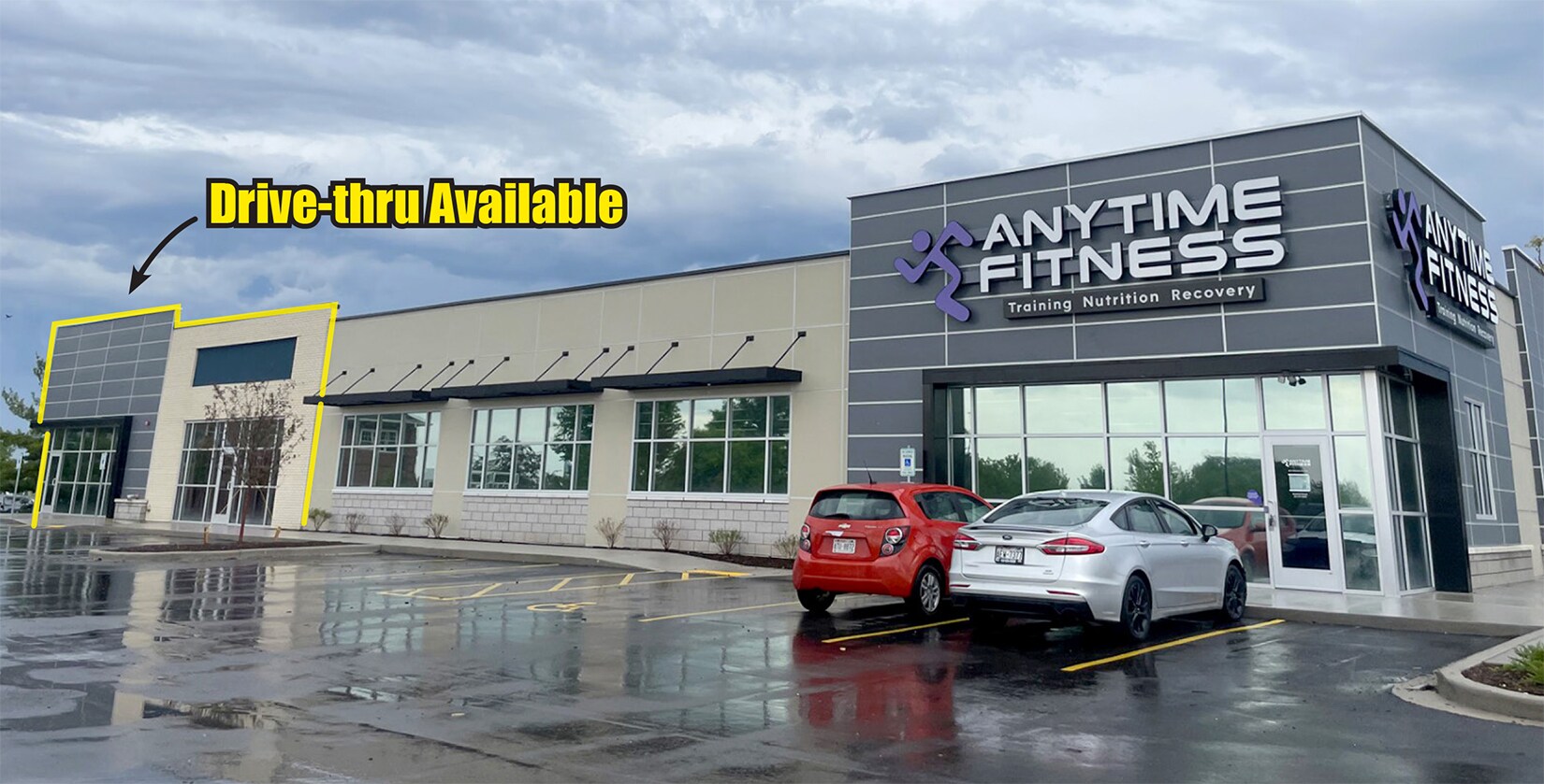 825-833 N Wisconsin St, Elkhorn, WI for lease Building Photo- Image 1 of 12