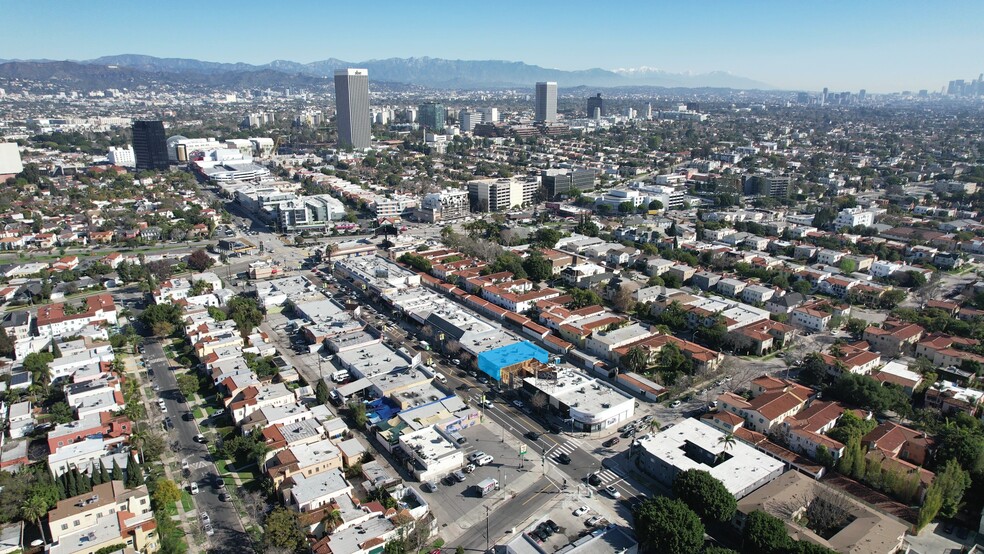 1066-1070 S Fairfax Ave, Los Angeles, CA for lease - Building Photo - Image 2 of 62