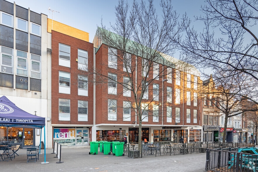 8-18 Chapel Bar, Nottingham for lease - Building Photo - Image 1 of 4