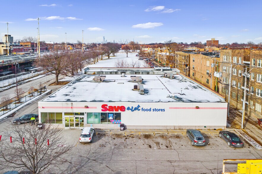 E 63rd St, Chicago, IL for sale - Building Photo - Image 1 of 1