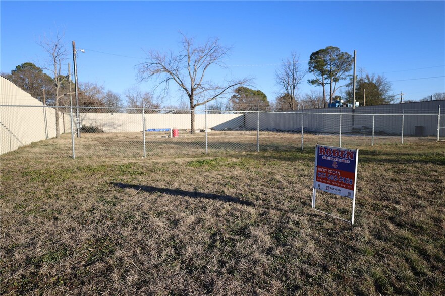 4204 N Main St, Joshua, TX for sale - Building Photo - Image 2 of 4