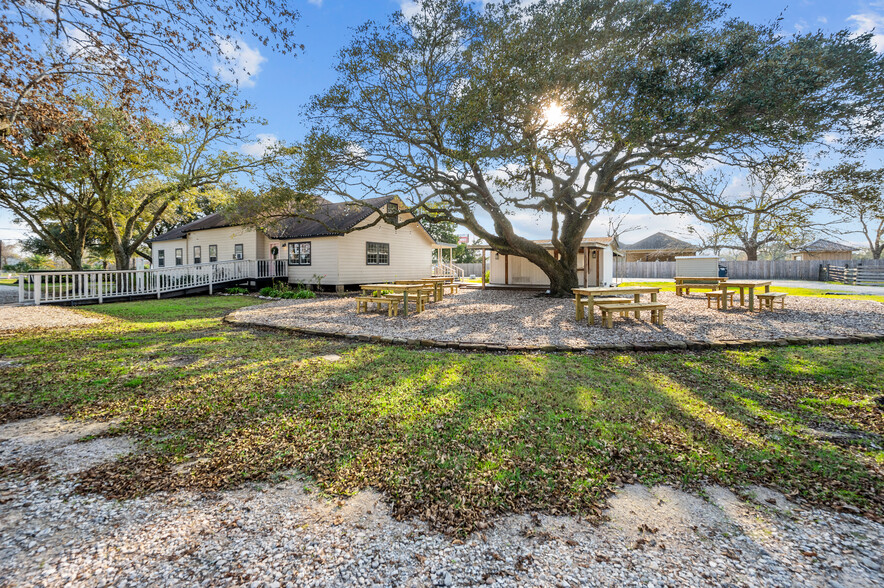 4319 N FM 565 Rd, Mont Belvieu, TX for sale - Primary Photo - Image 1 of 1