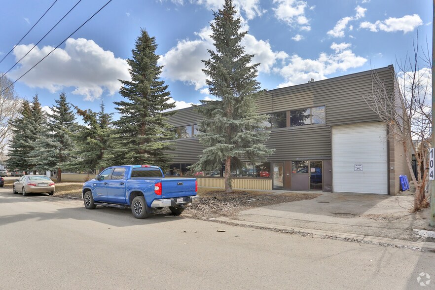 1439 17 Ave SE, Calgary, AB, T2G 1J9 Flex Property For Sale