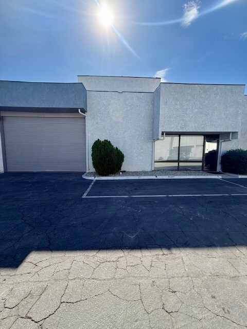 800 S Vella Rd, Palm Springs, CA for lease Building Photo- Image 1 of 6