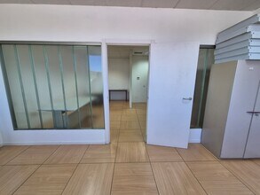 Calle de Mariano Barbacid, 5, Rivas-Vaciamadrid, Madrid for lease Interior Photo- Image 2 of 8