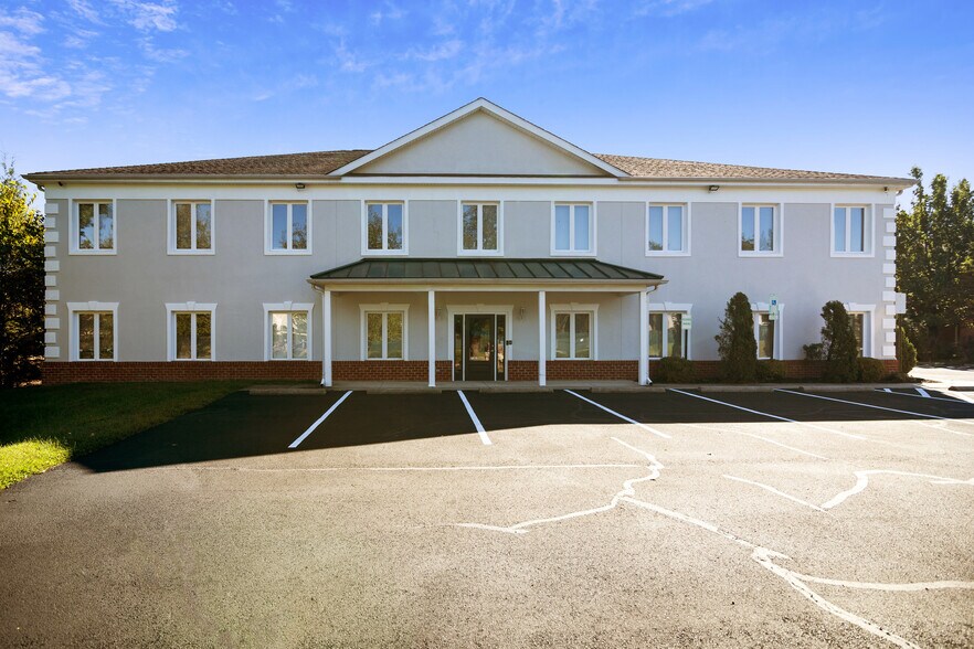 6593 Merchant Pl, Warrenton, VA for sale - Building Photo - Image 1 of 1