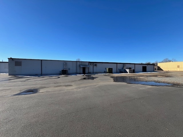 1243 E Garner Bagnal Blvd, Statesville, NC for lease - Building Photo - Image 2 of 16