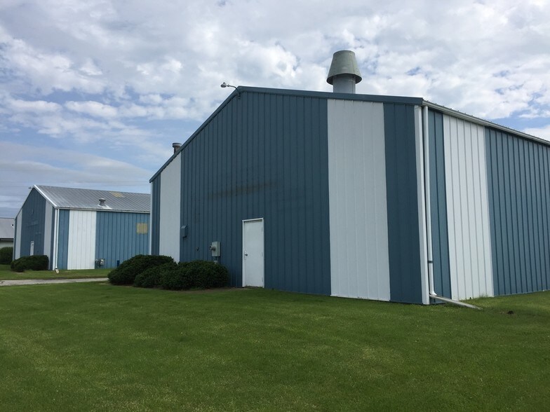 1990 Verlin Rd, Green Bay, WI for sale - Primary Photo - Image 1 of 1