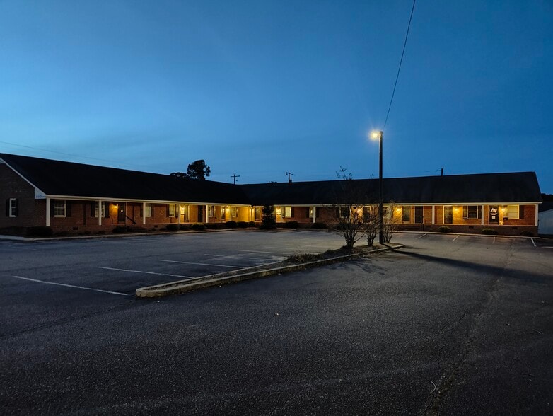 Sunset Ave, Rocky Mount, NC for sale - Primary Photo - Image 1 of 25