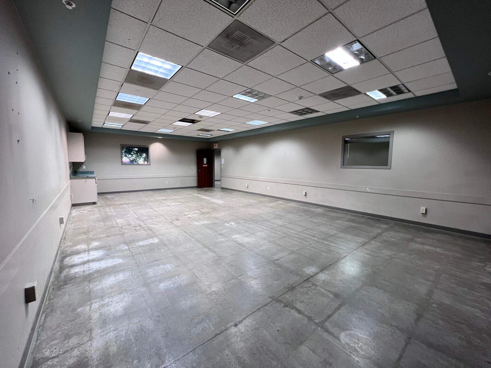 2195 Larkspur Ln, Redding, CA 96002 Office for Lease