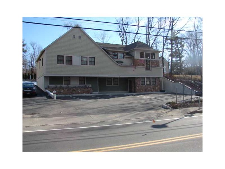 5 Pleasant View Ave, Greenville, RI for lease - Building Photo - Image 2 of 5