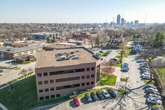 2600 Grand Ave, Des Moines, IA - AERIAL  map view