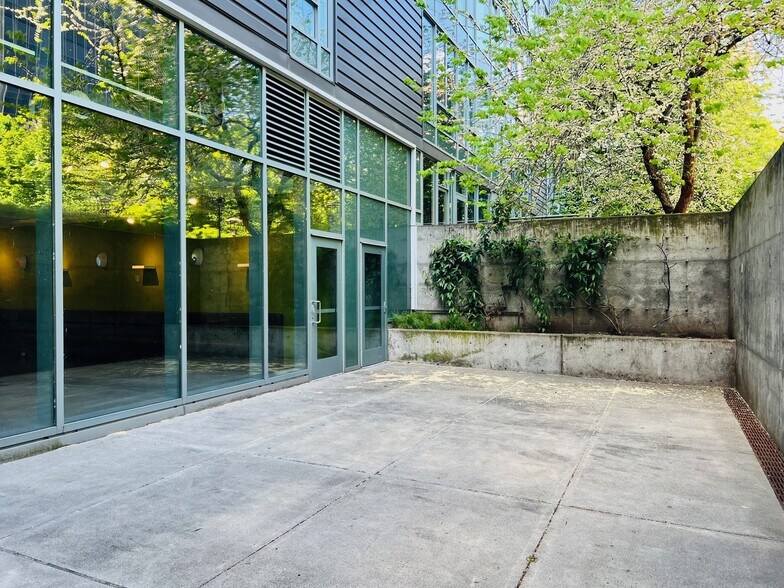 1720 SW 4th Ave, Portland, OR for lease - Building Photo - Image 2 of 12