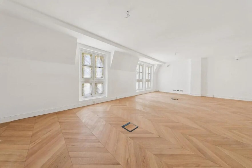 26 Rue Fortuny, Paris for lease - Building Photo - Image 3 of 11