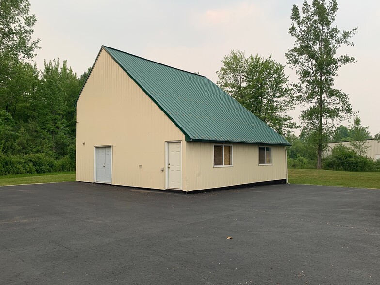 7839 Goguen Dr, Bayberry, NY for sale - Building Photo - Image 1 of 1