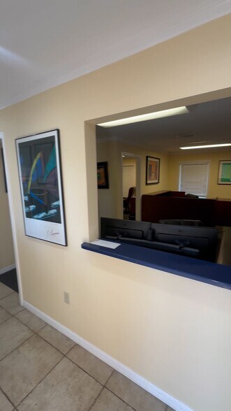 6408 E Fowler Ave, Temple Terrace, FL for lease - Commercial Listing Video - Image 2 of 4