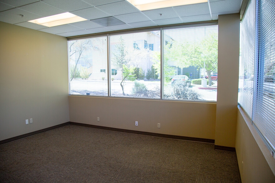 7471 Pan American Fwy NE, Albuquerque, NM for lease - Interior Photo - Image 3 of 22