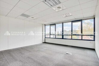 1 Chemin Jean-Marie Vianney, Écully for lease Interior Photo- Image 2 of 9