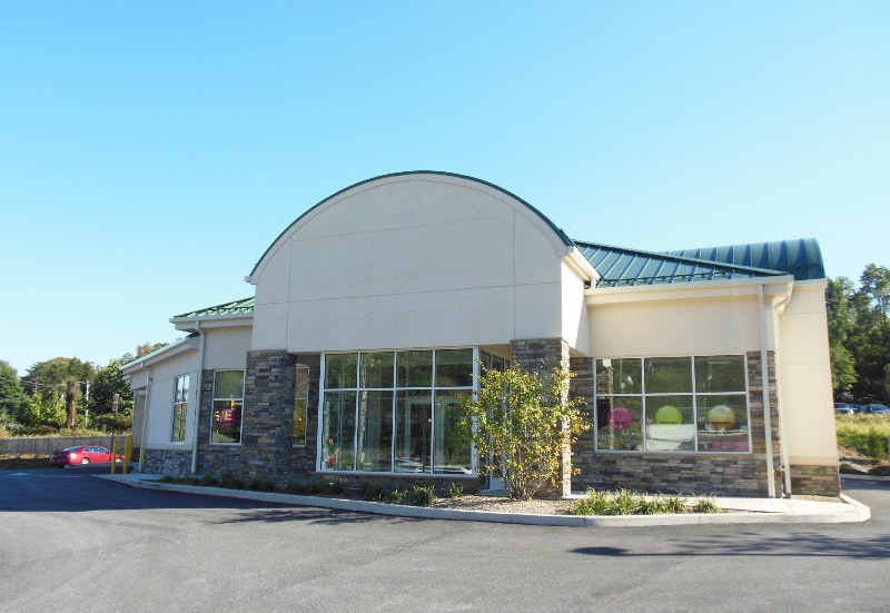 5000 W Chester Pike, Newtown Square, PA for lease - Building Photo - Image 1 of 1