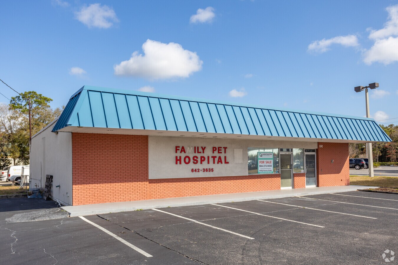 1542 Monument Rd, Jacksonville, FL 32225