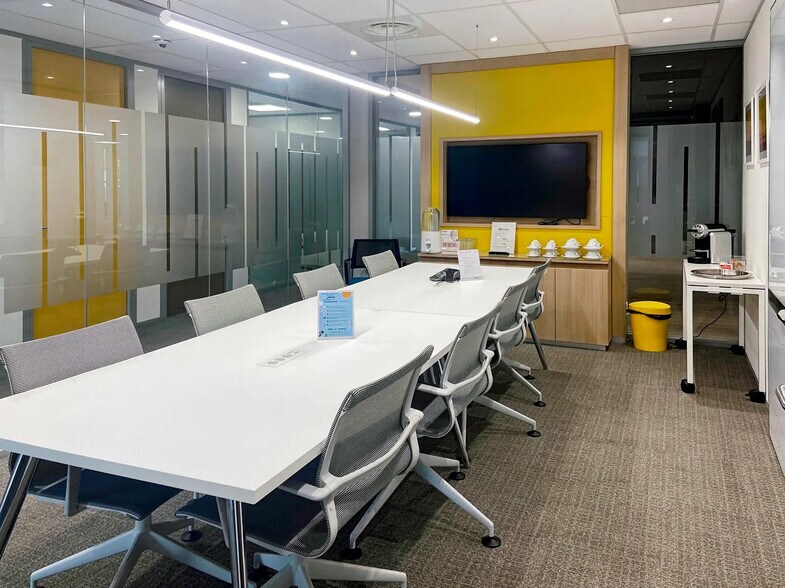 35 Rue Papin, Villeneuve-d'Ascq for lease - Interior Photo - Image 1 of 10