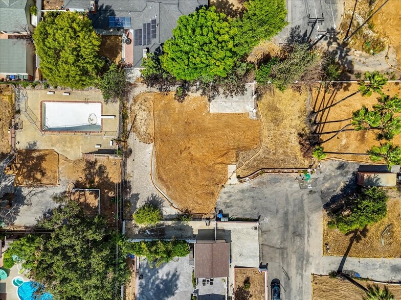 672 Colman St, Altadena, CA for sale - Building Photo - Image 2 of 5