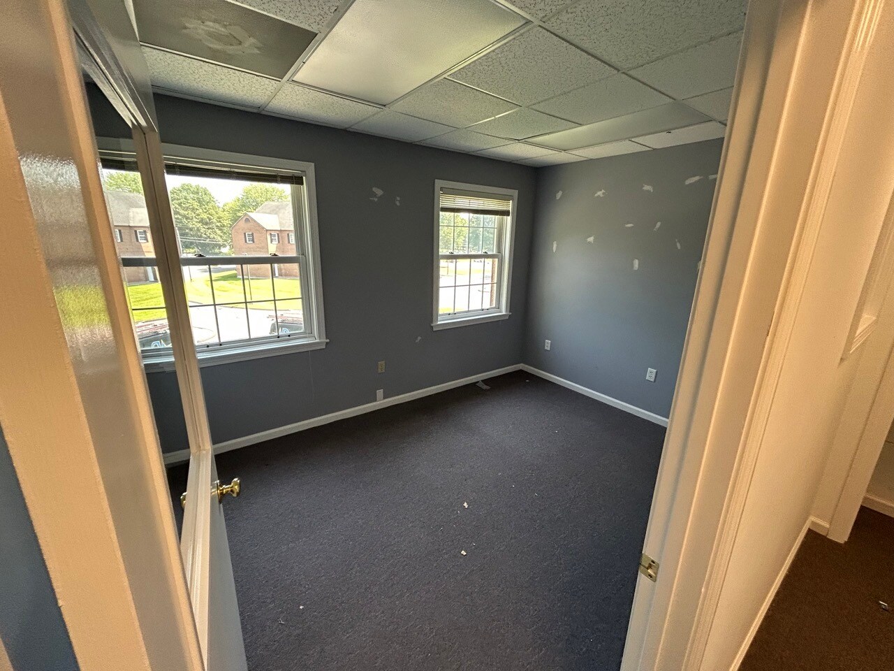 1051 Farmington Ave, Farmington, CT for lease Interior Photo- Image 1 of 7