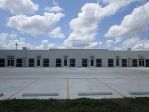 3121 Wilson Rd, Harlingen, TX for lease Building Photo- Image 1 of 8