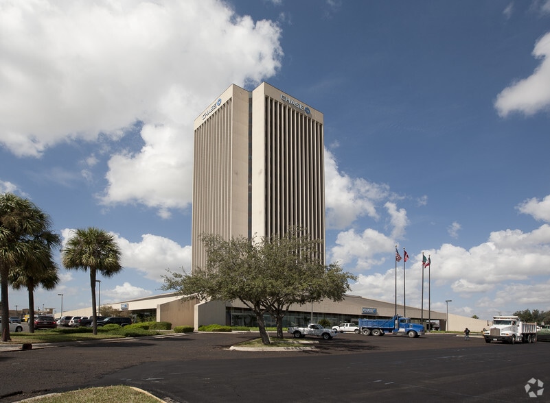 200 S 10th St, McAllen, TX for sale - Building Photo - Image 1 of 1