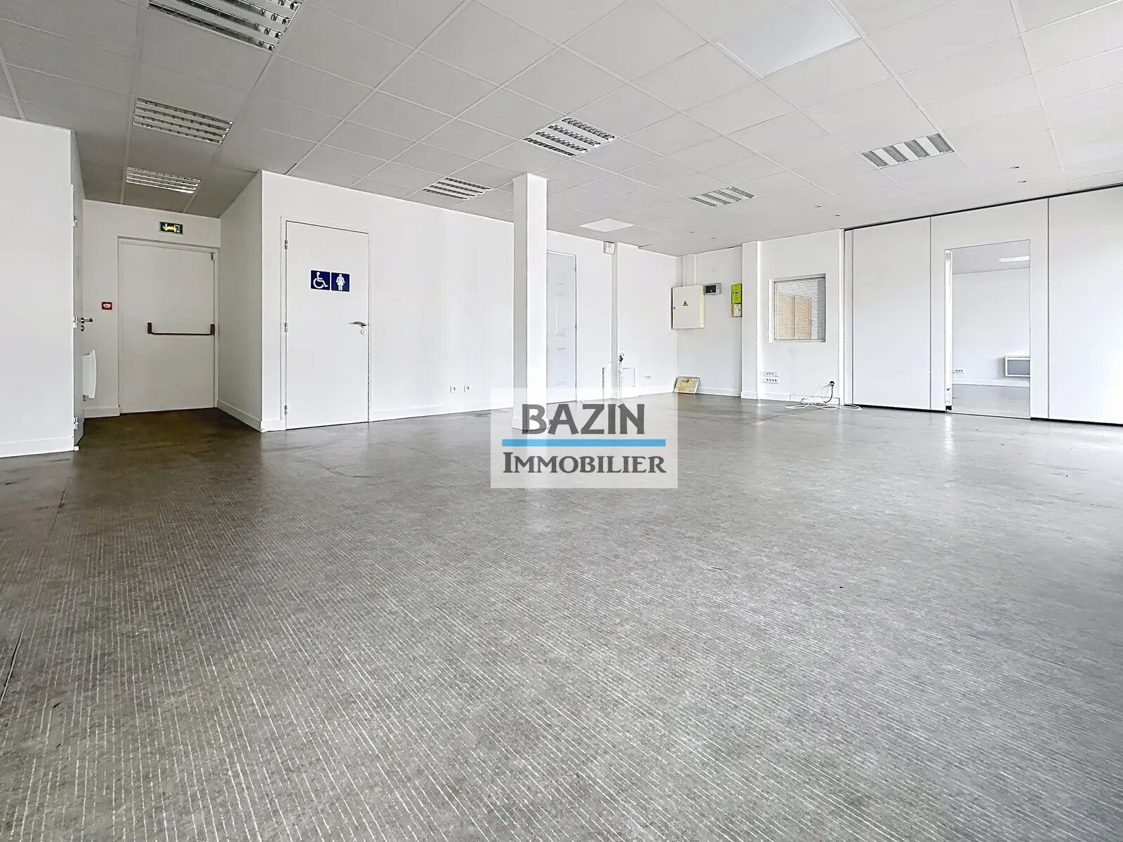 Flex in Sainte-Geneviève-des-Bois for lease Interior Photo- Image 1 of 7