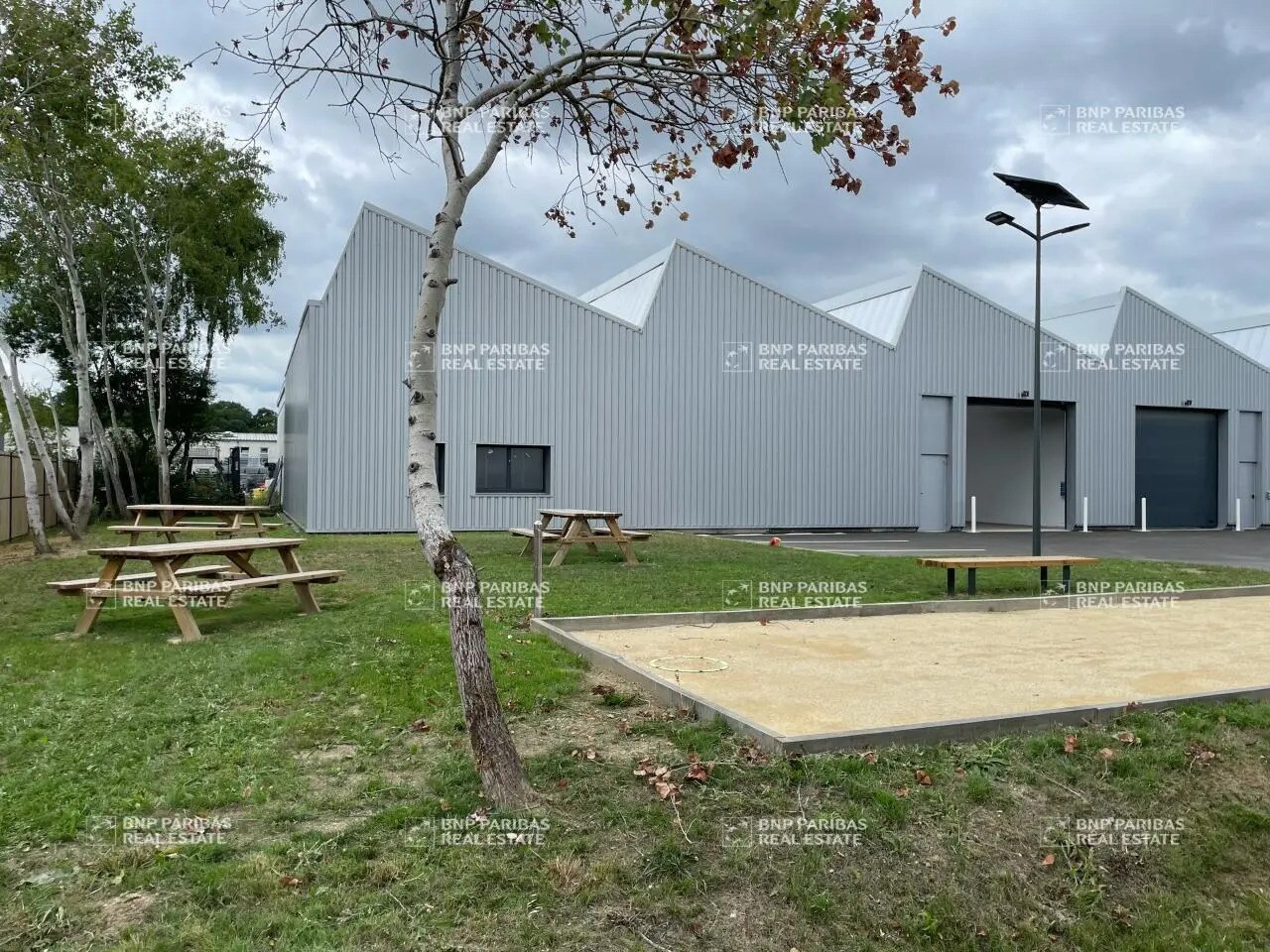 Flex in Carquefou for lease Building Photo- Image 1 of 8