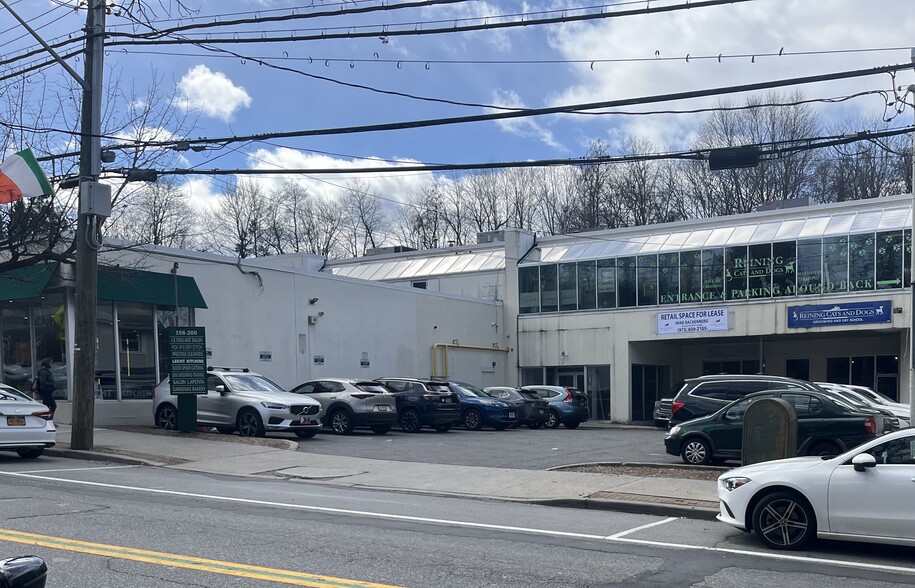 200 E Main St, Mount Kisco, NY for lease - Building Photo - Image 1 of 3