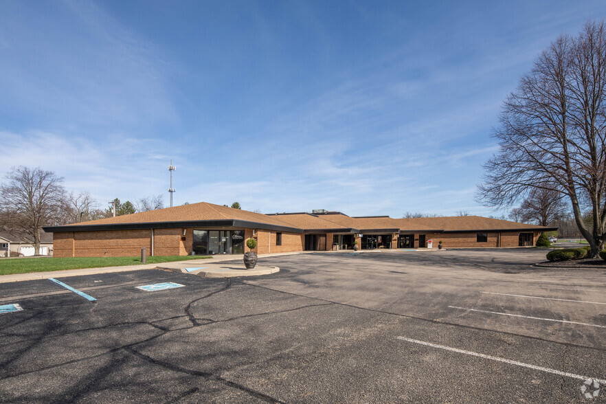 1911 N Fairfield Rd, Beavercreek, OH for lease - Primary Photo - Image 1 of 4