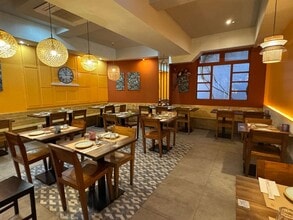 Retail in Barcelona, Barcelona for lease Interior Photo- Image 1 of 14