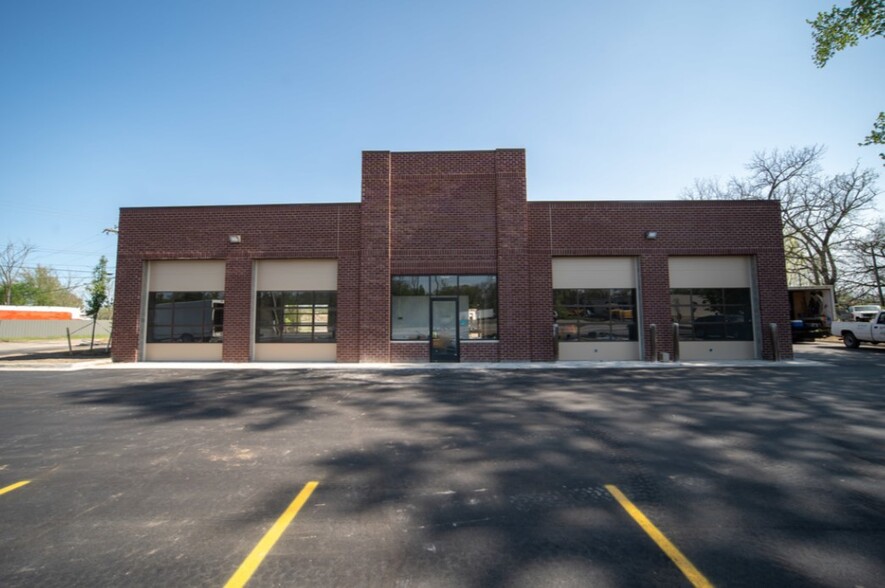 2380 East Michigan Ave, Ypsilanti, MI for lease - Building Photo - Image 1 of 3