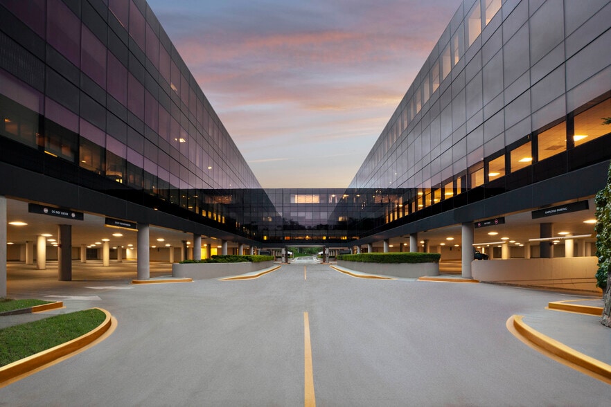 20 Westport Rd, Wilton, CT for sale - Building Photo - Image 1 of 1