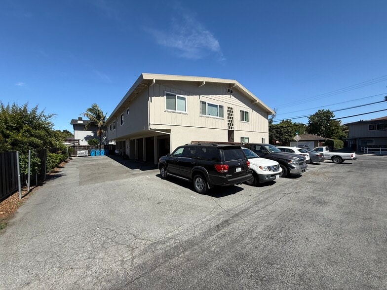 1526 Hess Rd, Redwood City, CA for sale - Building Photo - Image 2 of 6