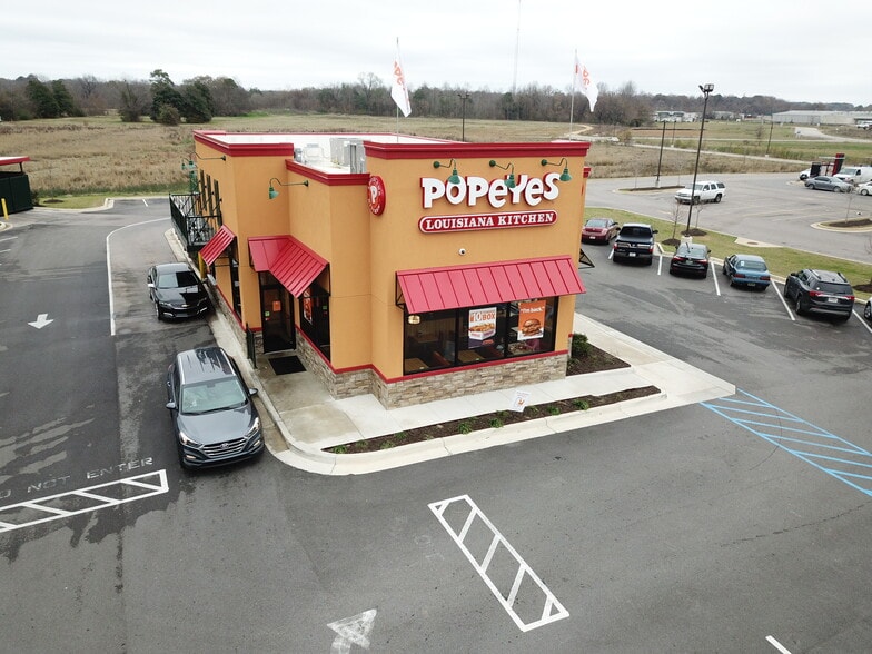 876 N Eastern Blvd, Montgomery, AL for sale - Primary Photo - Image 1 of 1