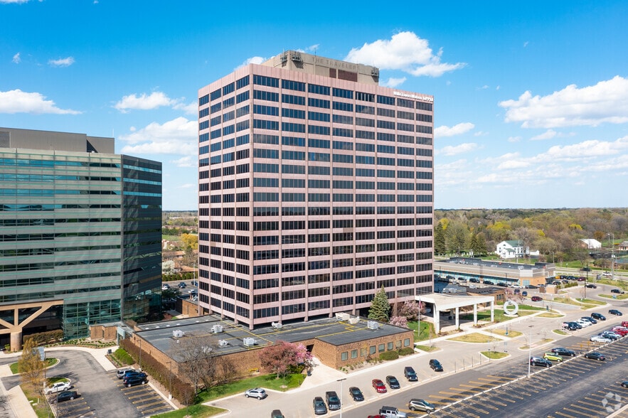 26555 Evergreen Rd, Southfield, MI 48076 Travelers Tower I